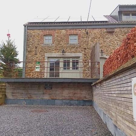 Les Houx De Mathieu Villa Engis Екстериор снимка
