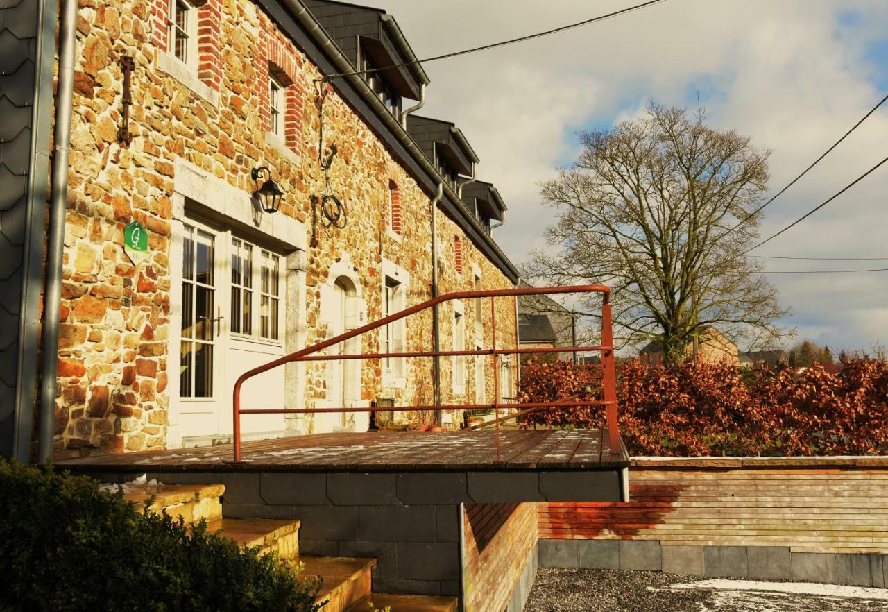Les Houx De Mathieu Villa Engis Екстериор снимка