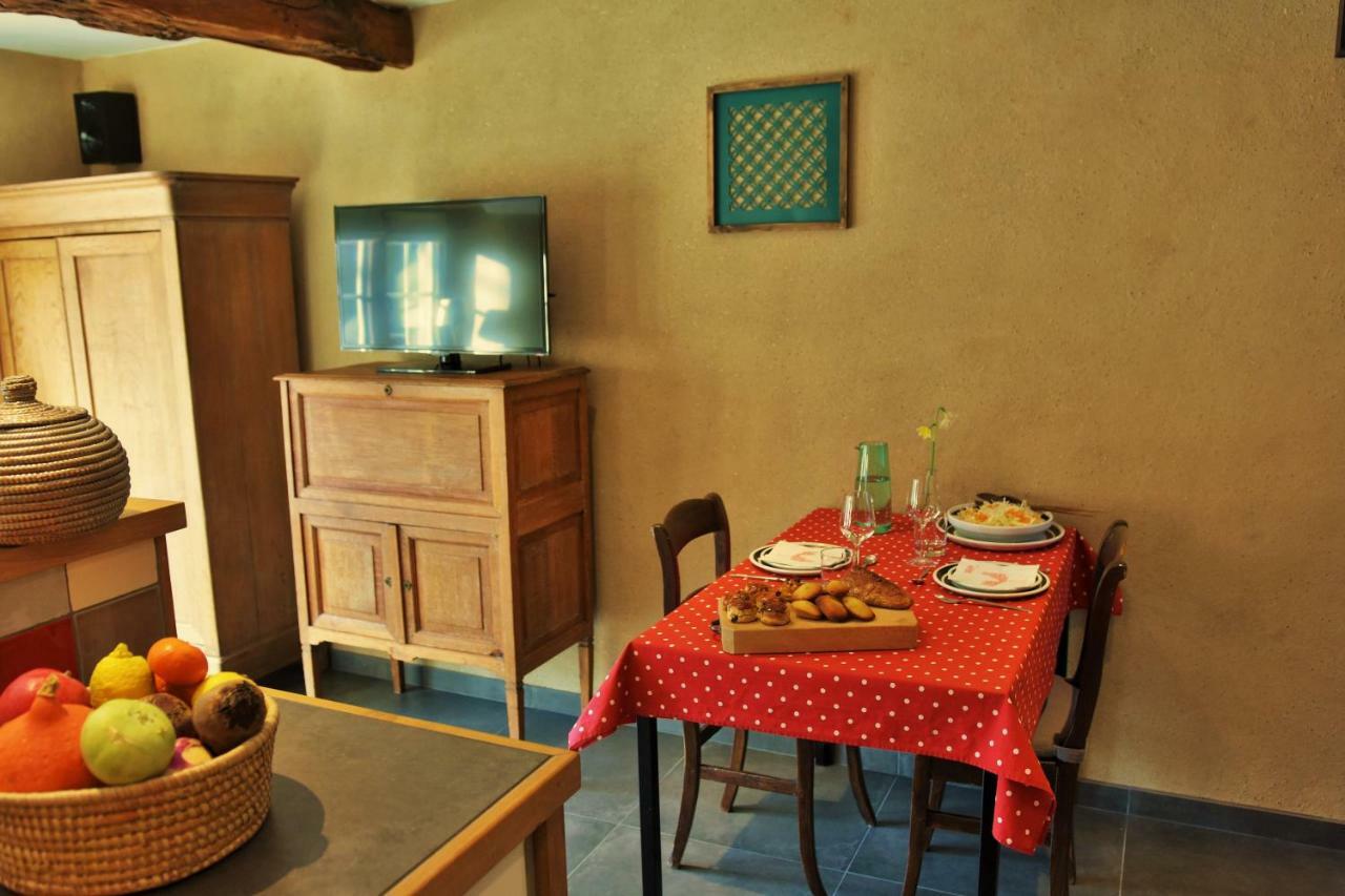 Les Houx De Mathieu Villa Engis Екстериор снимка